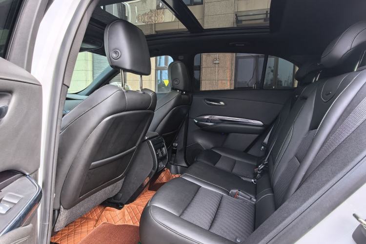 Used Cadillac XT4 2022 28T Two-Wheel Drive Fashion Edition Interior 2