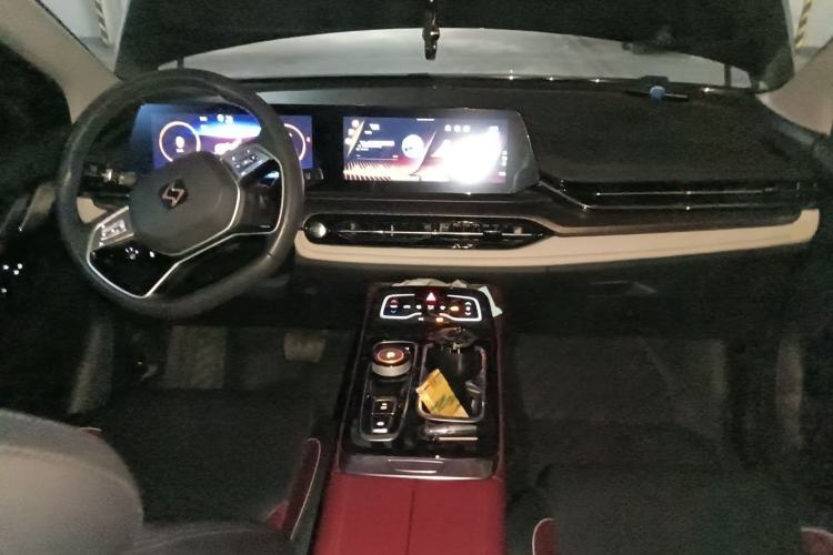 Used SOL QX 2021 300T DCT Prestige Smart Connectivity Version
