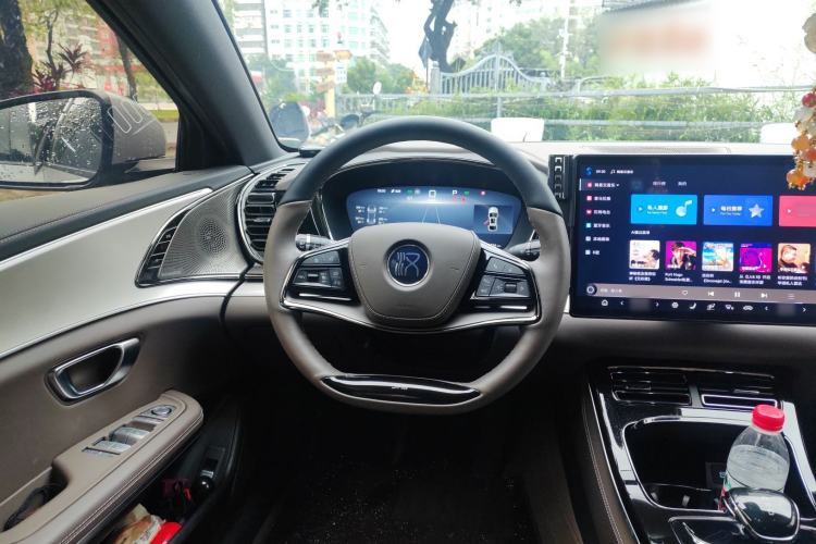 Used BYD Han 2025 DM-i 125KM Prestige Model
