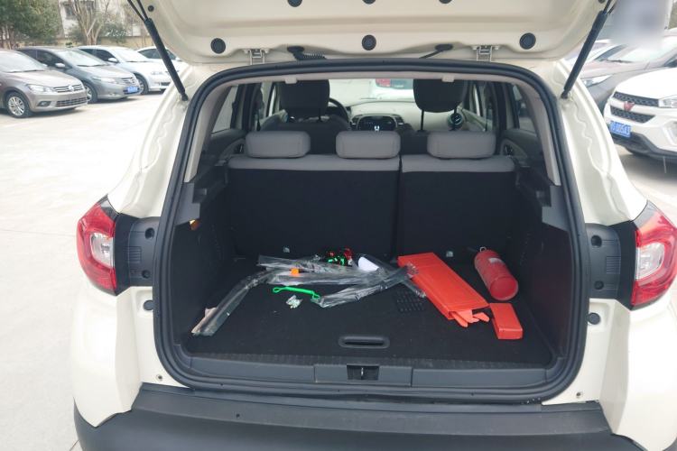 Used Renault Captur 2015 1.2T Automatic Standard Edition
