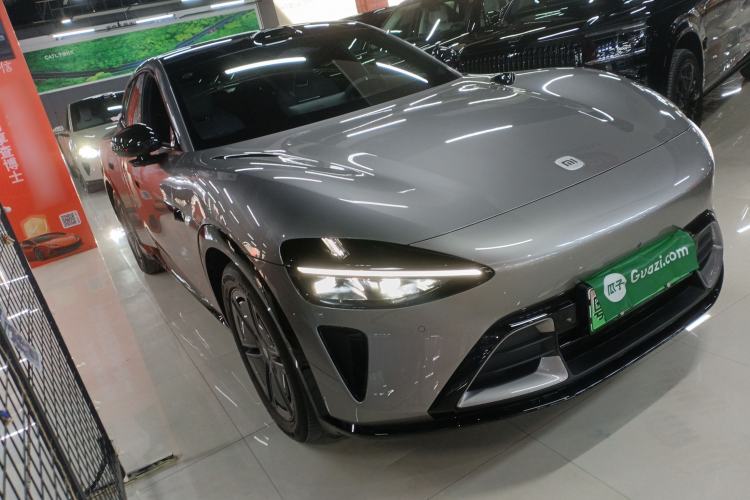 Used Xiaomi Auto YU7 2025 Ultra-Long Range All-Wheel Drive Pro Version
