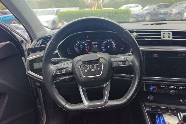 Used Audi Q3 2019 35 TFSI Fashion Dynamic Model
