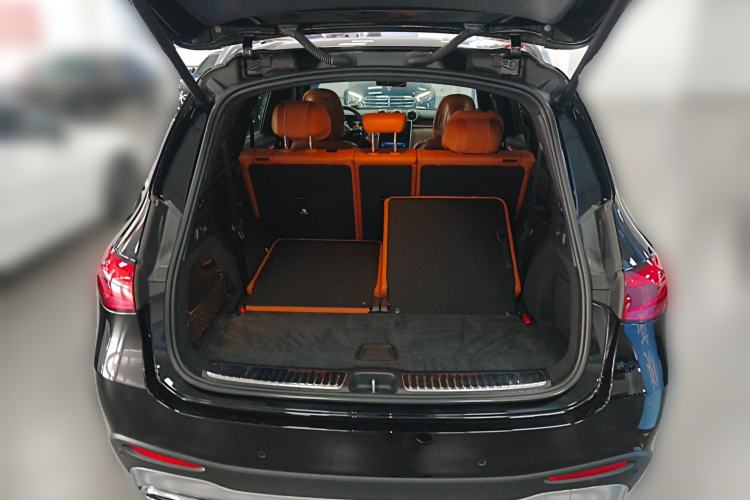 Used Mercedes-Benz GLC 2023 GLC 300 L 4MATIC Dynamic 7-Seater Trunk