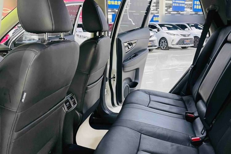 Used Nissan X-Trail 2019 2.0L CVT Smart Connect Comfort Edition 2WD
