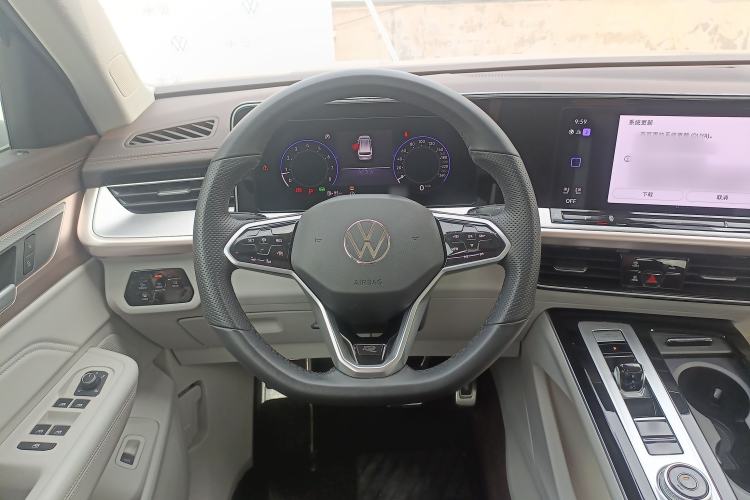 Used Volkswagen Tavendor 2023 380TSI Four-Wheel Drive R-Line Cruise Edition
