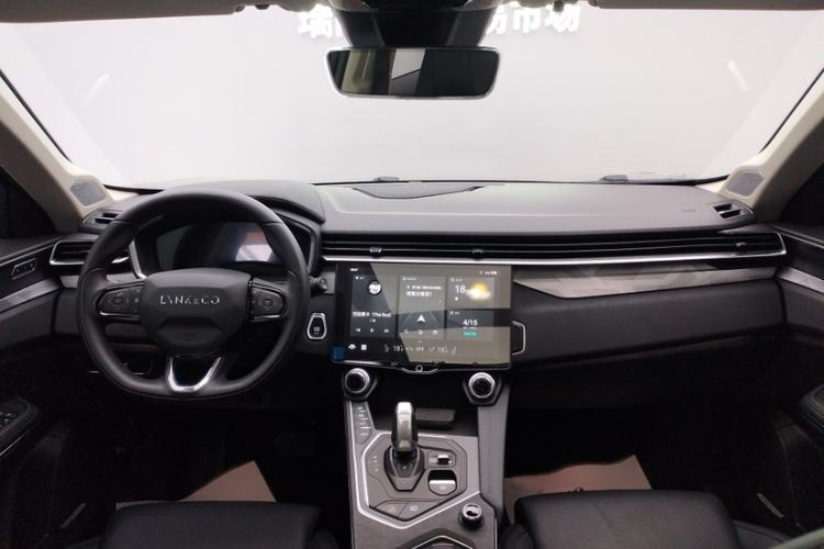 Used Lynk & Co 01 2021 2.0TD Two-Wheel-Drive Pro Trim Audio And AC Panel