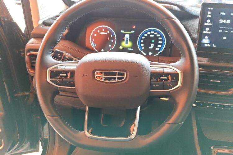 Used Geely Auto Haoyue 2022 1.8TD DCT Black Gold Limited Edition 7-Seater Steering Wheel