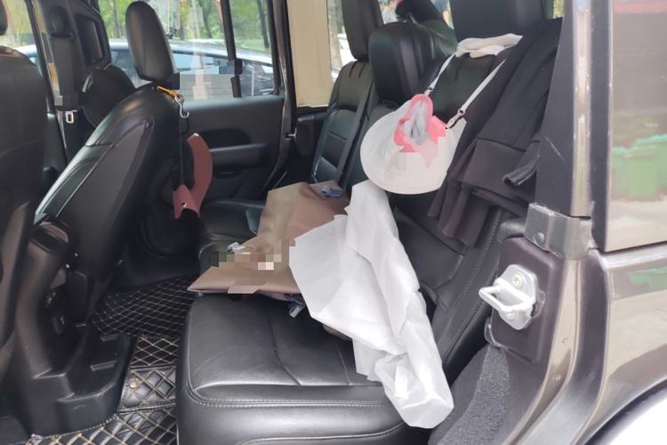 Used Jeep Wrangler 2022 2.0T High Altitude Four-Door Edition Left Rear Seat