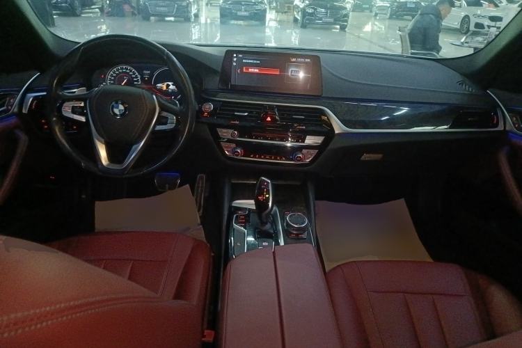 Used BMW 5 Series 2018 Restyled 530Li Leading Edition M Sport Package
