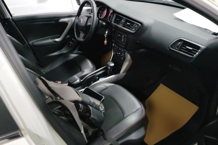 Used Citroen C3-XR 2015 1.6L Automatic Pioneer Model Right Front Seat