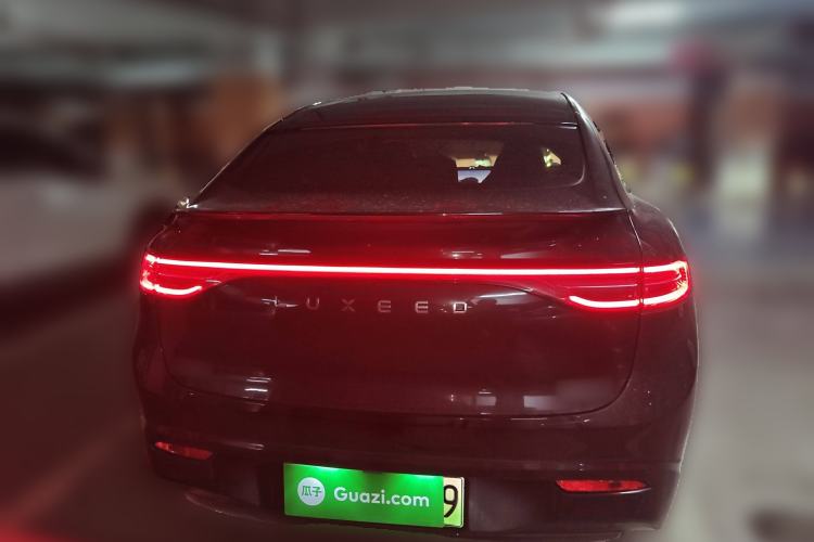 Used Hima Luxeed R7 2024 All-Electric 802 km Max
