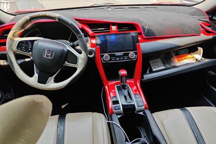 Used Honda Civic 2016 220TURBO CVT Luxury Edition Center Console