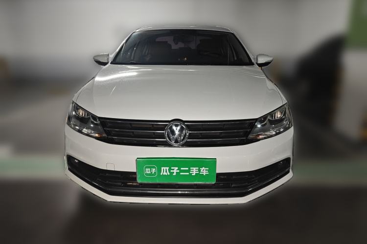 Used Volkswagen Sagitar 2017 230TSI Automatic Comfort Version Front