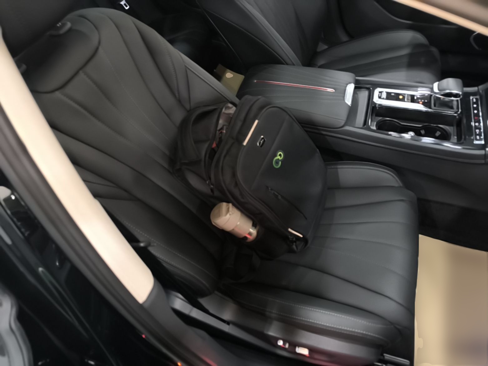 Hongqi H5 PHEV 2025 130 Super Hybrid Version — снимка 19
