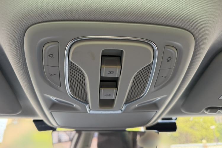 Used Roewe RX5 2023 PLUS 330TGI Automatic Trendsetting Smart Edition Interior 9