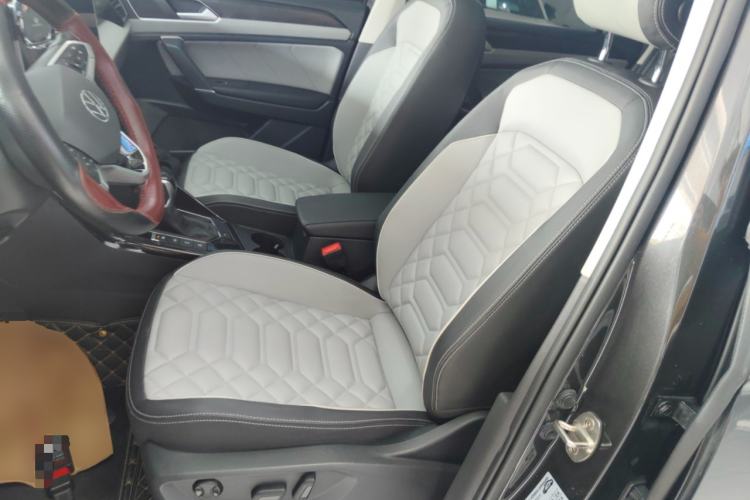 Used Volkswagen Tayron 2023 330TSI Two-Wheel-Drive Luxury Plus Advanced Version Left Front Seat