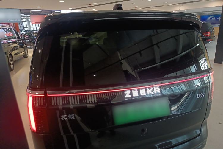 Used Zeekr 009 2022 WE Edition Exterior 2