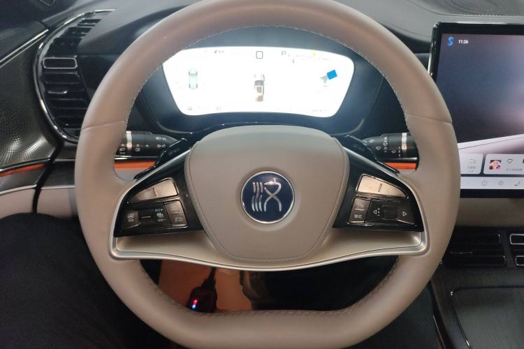 Used BYD Han 2025 EV with 701 km of Laser Radar-Enabled Intelligent Driving