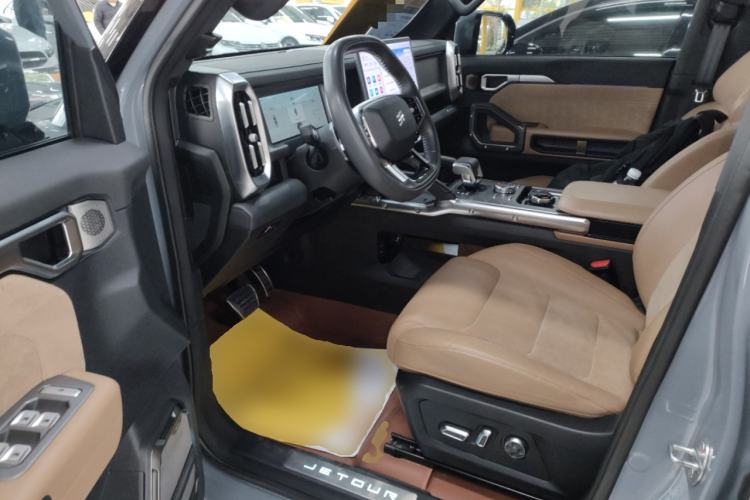 Used JETOUR Traveler 2023 2.0T All-Wheel Drive CrossPRO+