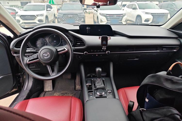 Used Mazda 3 Axela 2022 2.0L Automatic Zhiqing Edition Center Console