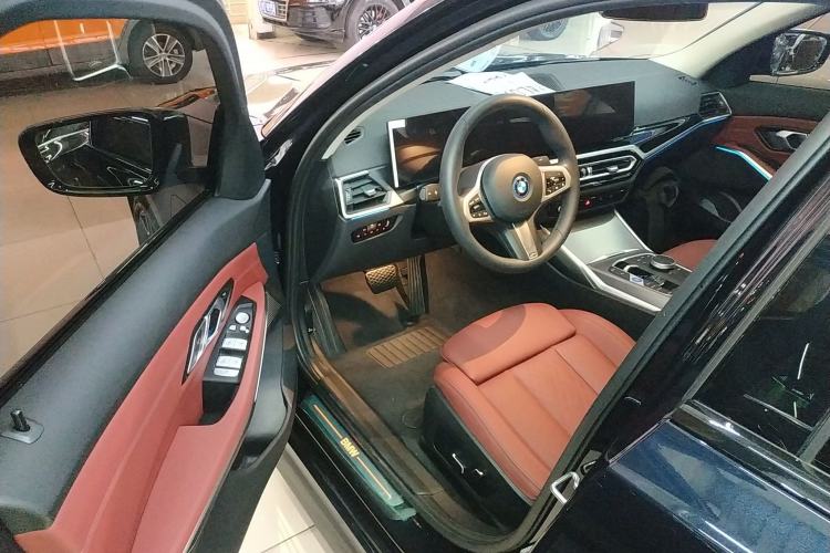 Used BMW i3 2024 eDrive 40 L Midnight Edition Driver Seat