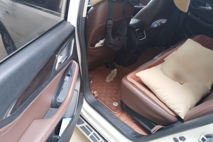 Used Baojun 560 2017 1.5T DCT Flagship Model 7 Seats