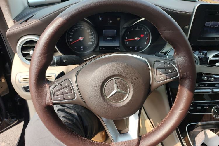 Used Mercedes-Benz C-Class 2015 Facelift C 200 L