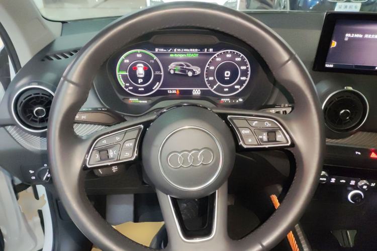 Used Audi Q2L e-tron 2019 Q2L e-tron Pure Electric Smart Enjoyment Model Steering Wheel