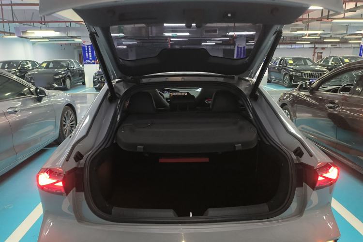 Used Changan UNI-V 2023 1.5T Prestige Model
