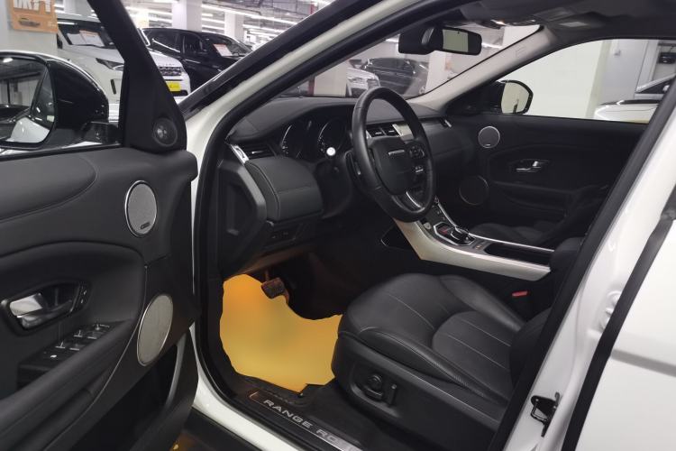 Used Land Rover Range Evoque 2018 240 PS SE Smart Brilliance Edition Driver Seat