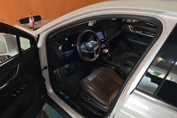 Used Cadillac XT5 2016 25T Luxury Model
