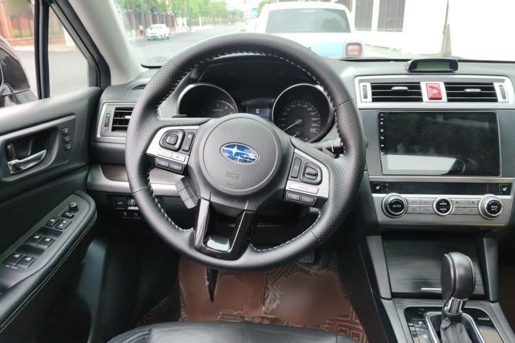 Used Subaru Outback 2015 2.5i Luxury Navigation Edition Steering Wheel