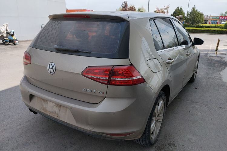 Used Volkswagen Golf 2015 1.4TSI Automatic Luxury Model Rear Right 45 Deg