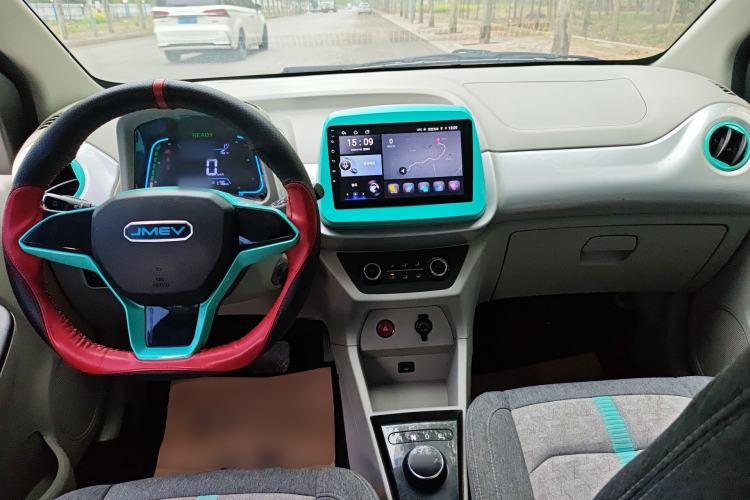 Used JMEV Xiao Qilin 2023 Joyful Edition 201km Comfort Model Center Console