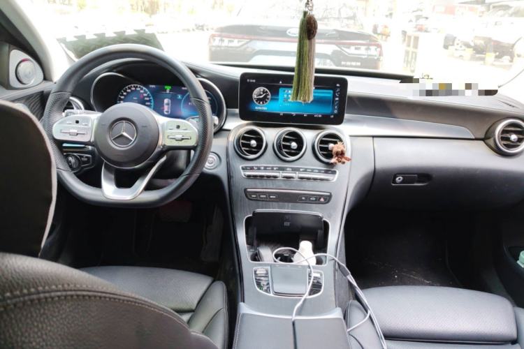 Used Mercedes-Benz C-Class 2020 C 260 L Sport Edition Center Console