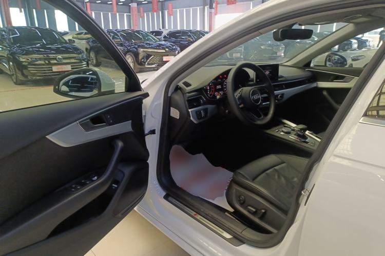 Used Audi A4L 2018 30th Anniversary Edition 40 TFSI Fashion Model