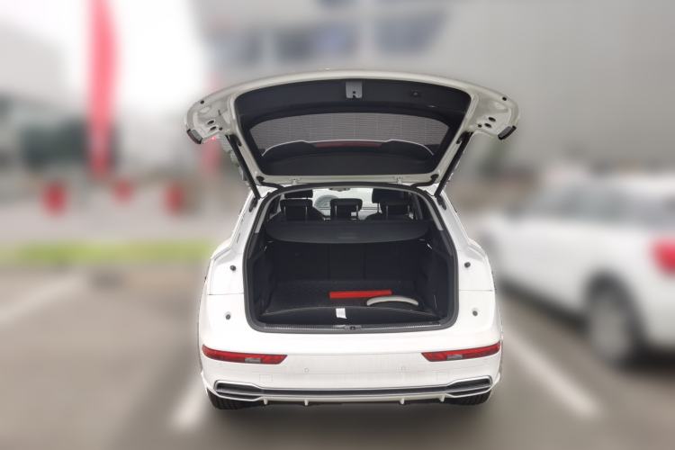 Used Audi Q5L 2018 45 TFSI Prestige Fashion Edition China V Emission Standard Trunk