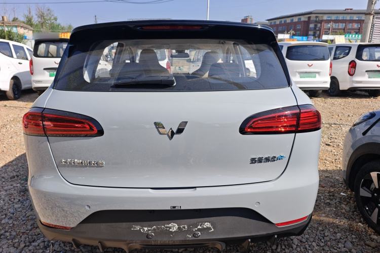 Used Wuling Bingo PLUS 2024 330 km Range Five-Seater Version Rear
