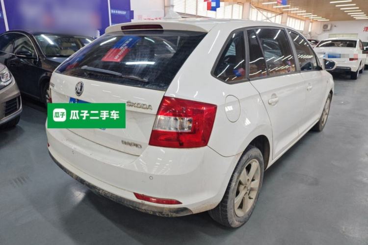 Used Skoda Rapid Spaceback 2014 1.6L Automatic Enjoyment Edition Rear Right 45 Deg