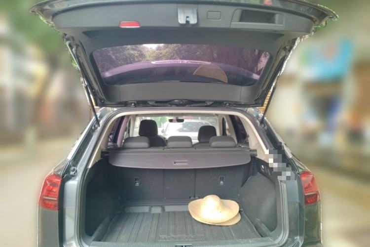 Used Volkswagen Tayron 2020 280TSI Two-Wheel Drive Luxury Connect Edition Trunk