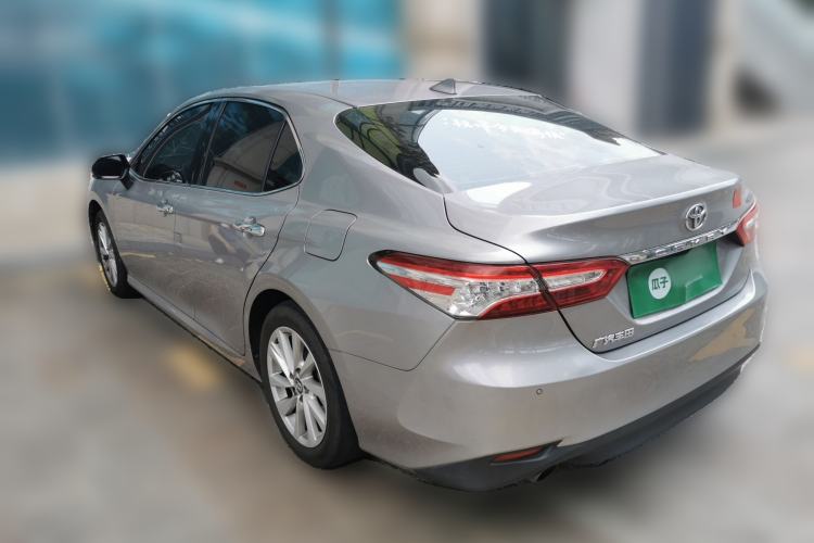 Used Toyota Camry 2021 2.0G Luxury Edition
