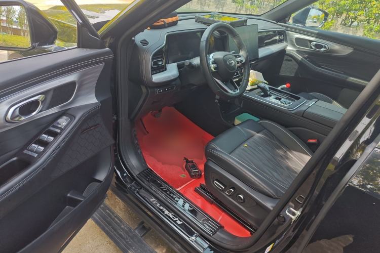 Used GAC Trumpchi GS8 2024 Linghang Series 2.0 TGDI Two-Wheel Drive Luxury Smart Connectivity Version