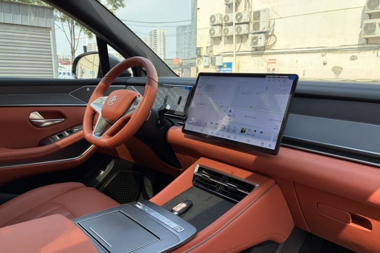 Used BYD Tang L 2025 DM 175KM Drone Player Edition Interior 7