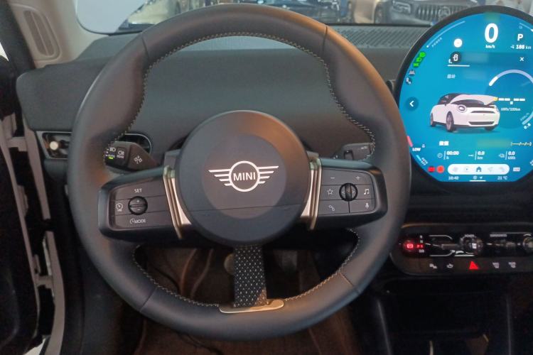 Used MINI Electric MINI COOPER 2025 456km COOPER E Classic Style
