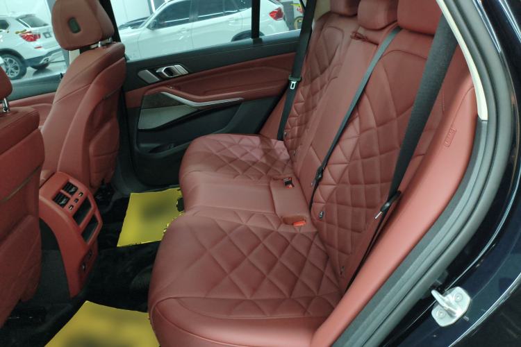 Used BMW X5 2022 xDrive 30Li Luxury M Sport Package