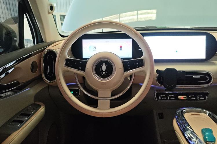 Used ORA Ballet Cat 2022 401 km Alice Edition Steering Wheel