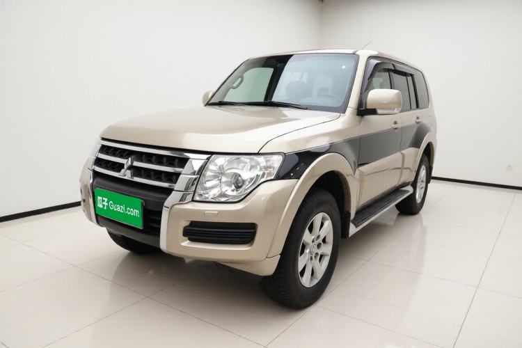 Used Mitsubishi Pajero 2016 3.0L Automatic Luxury Edition China IV