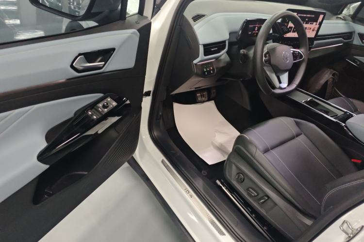 Used Volkswagen ID.4 X 2024 Pure & Smart Edition