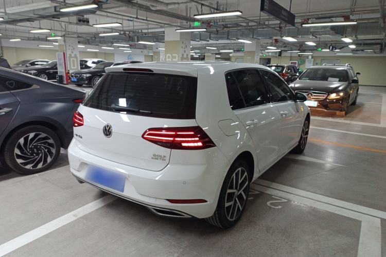 Used Volkswagen Golf 2018 230TSI Automatic Luxury Version