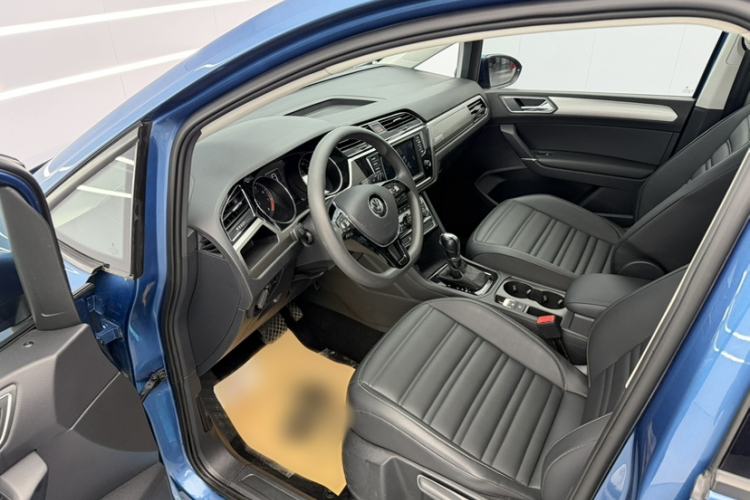 Used Volkswagen Touran 2018 Volkswagen Touran L 280TSI DSG Comfort Edition 7 Seats China VI Standard
